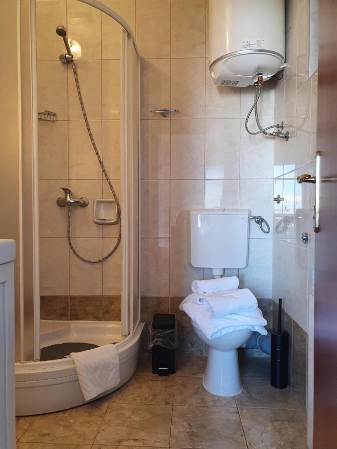 Room Novakovic Biograd Na Moru Buitenkant foto