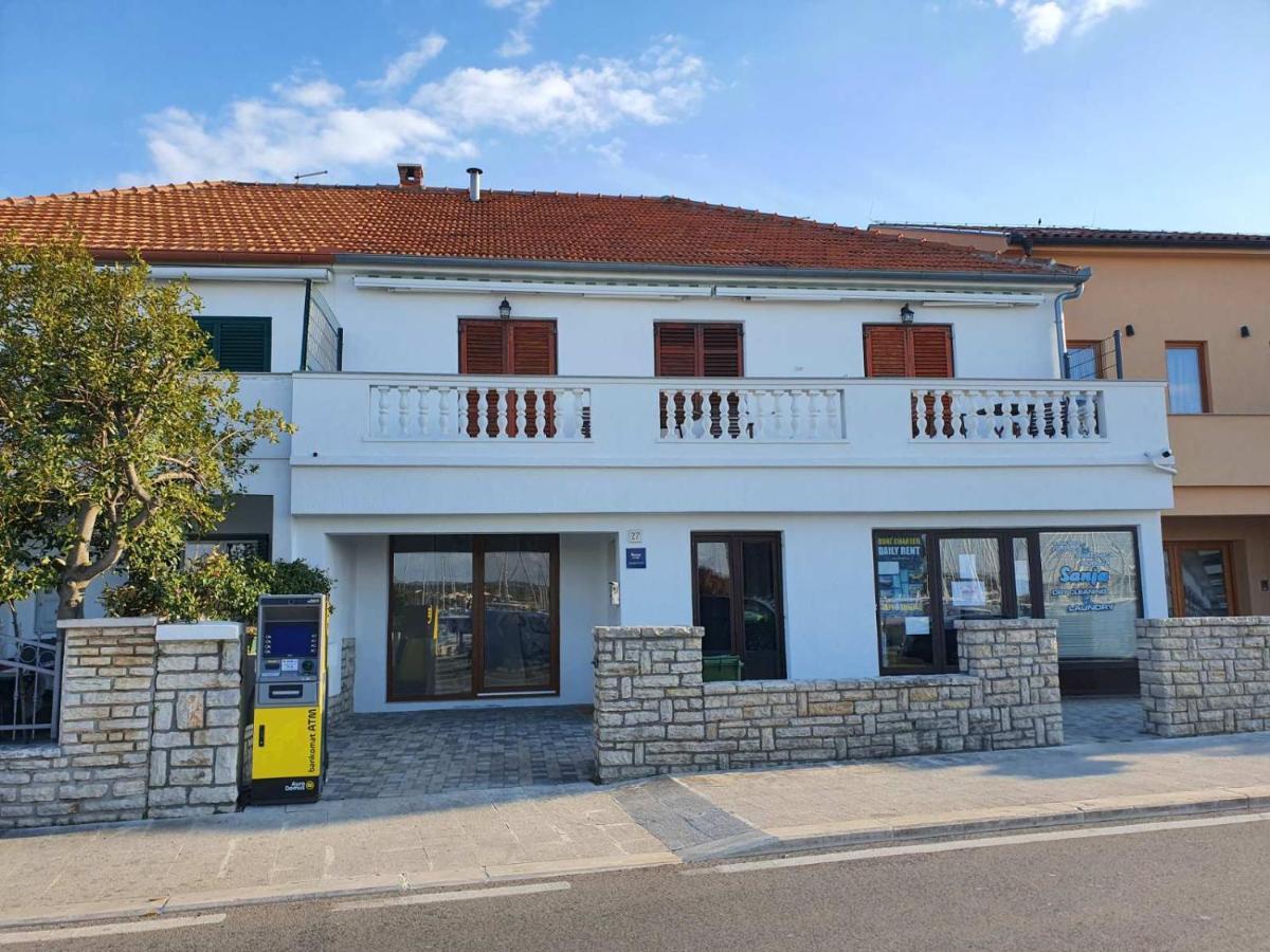 Room Novakovic Biograd Na Moru Buitenkant foto